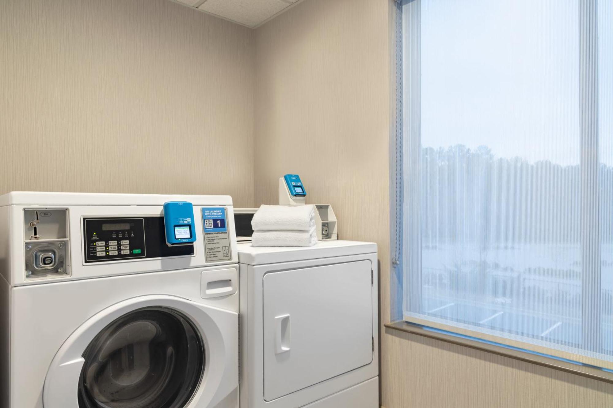 Holiday Inn Express Hotel & Suites Opelika Auburn By Ihg Eksteriør billede
