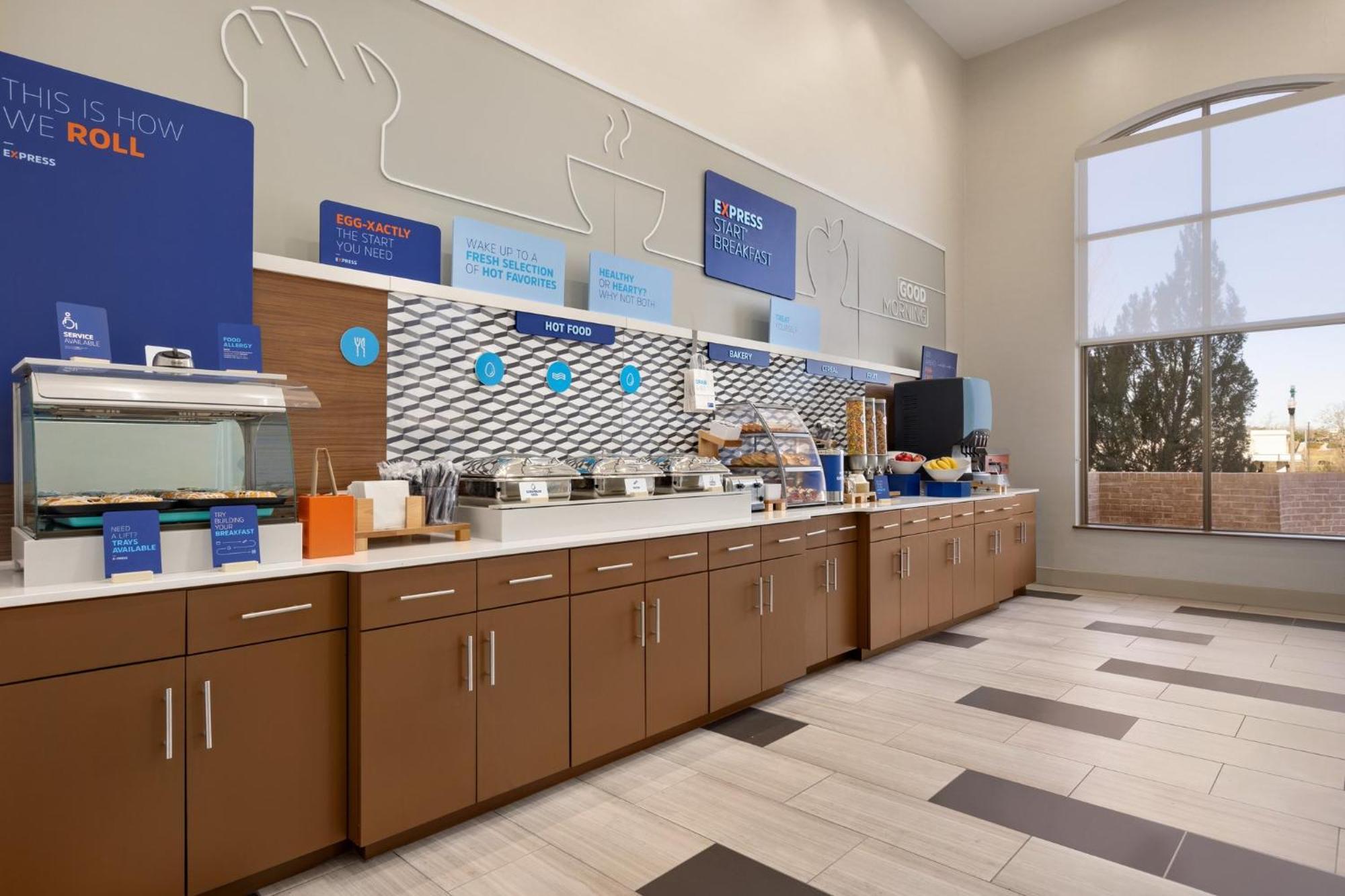 Holiday Inn Express Hotel & Suites Opelika Auburn By Ihg Eksteriør billede