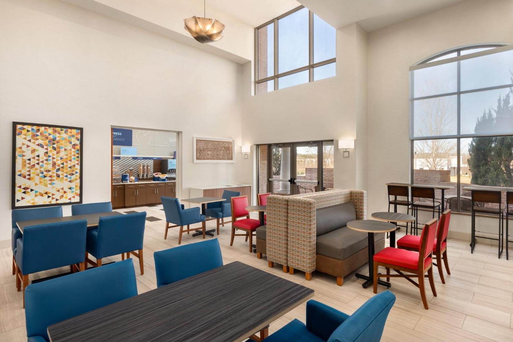 Holiday Inn Express Hotel & Suites Opelika Auburn By Ihg Eksteriør billede