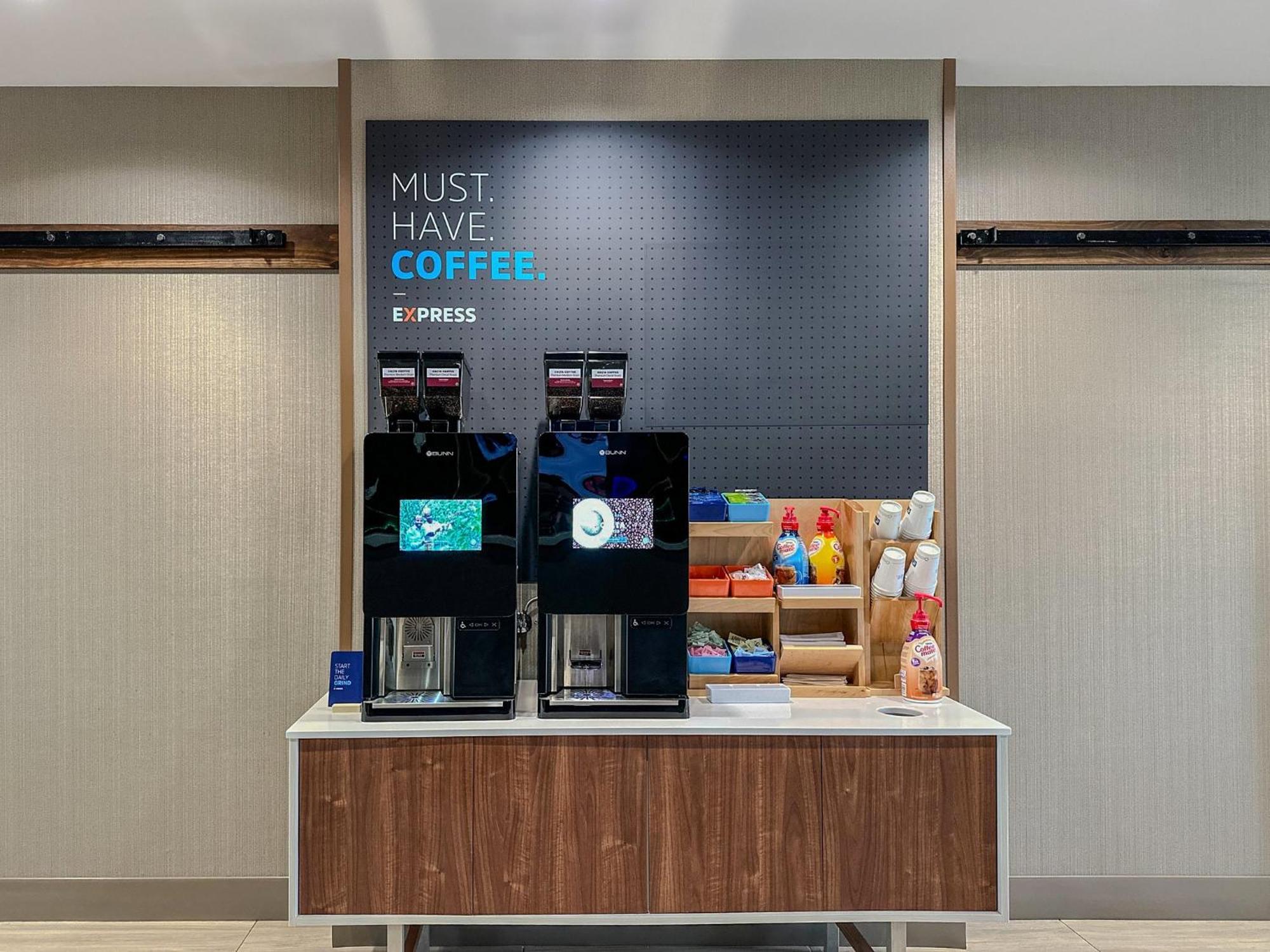 Holiday Inn Express Hotel & Suites Opelika Auburn By Ihg Eksteriør billede